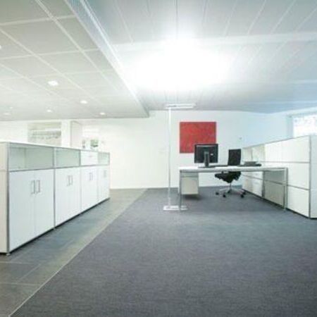 Ergonomische Einrichtung für Arbeitsplätze